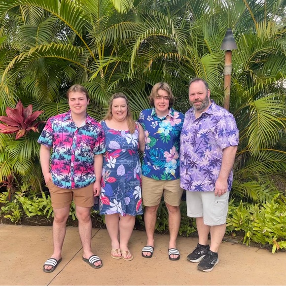 Meet your Posher, Heather - Picture 2 of 3